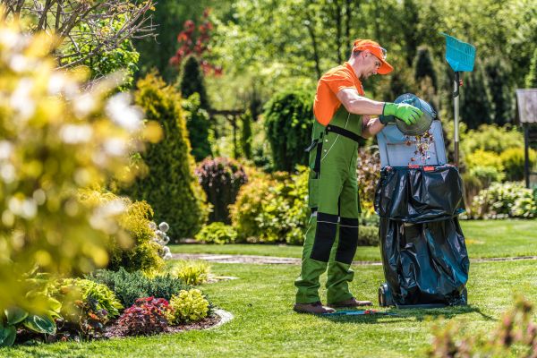 Cost of Lawn Cleaning Service in Iowa City
